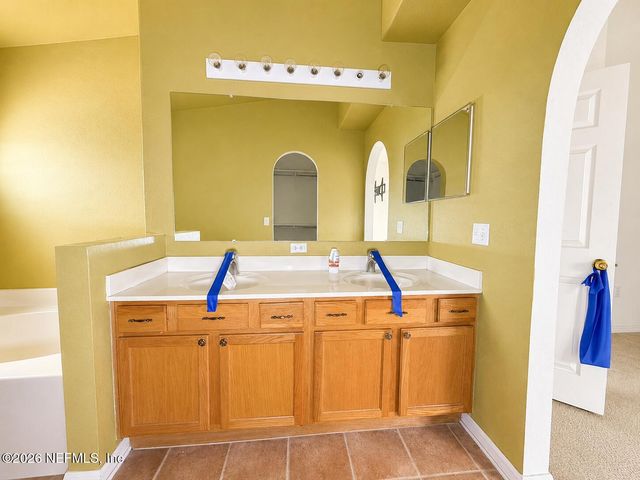4017 CLEARBROOK COVE Road, Jacksonville, FL 32218