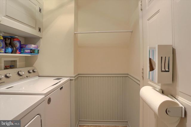 365 LYNNE DR, Mount Wolf, PA 17347