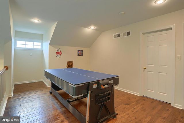 365 LYNNE DR, Mount Wolf, PA 17347