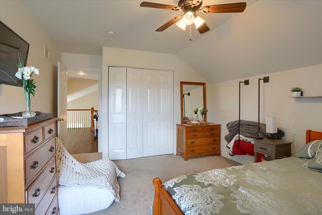 365 LYNNE DR, Mount Wolf, PA 17347