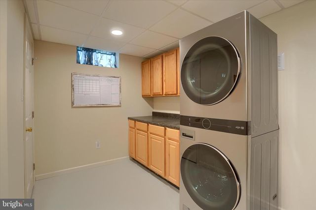 365 LYNNE DR, Mount Wolf, PA 17347