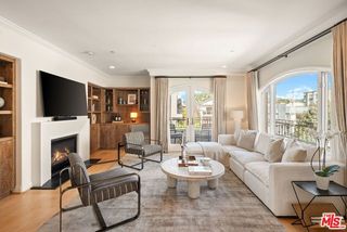 11916 Gorham Avenue 302, Los Angeles, CA 90049