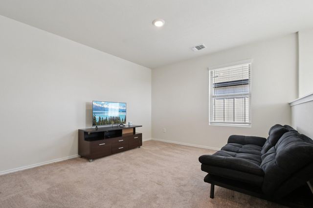 185 Katie Elder DR, Jarrell, TX 76588