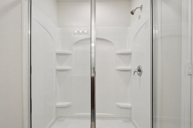 185 Katie Elder DR, Jarrell, TX 76588