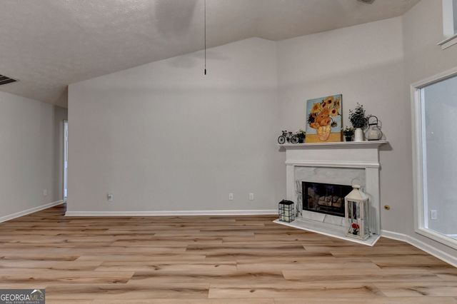 1581 Highland Bluff Court, Suwanee, GA 30024