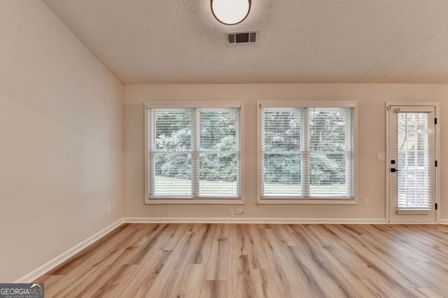 1581 Highland Bluff Court, Suwanee, GA 30024