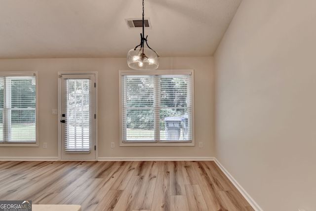 1581 Highland Bluff Court, Suwanee, GA 30024
