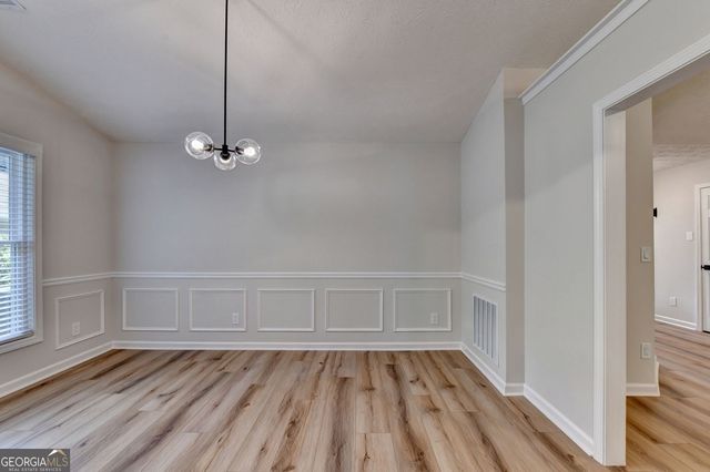 1581 Highland Bluff Court, Suwanee, GA 30024