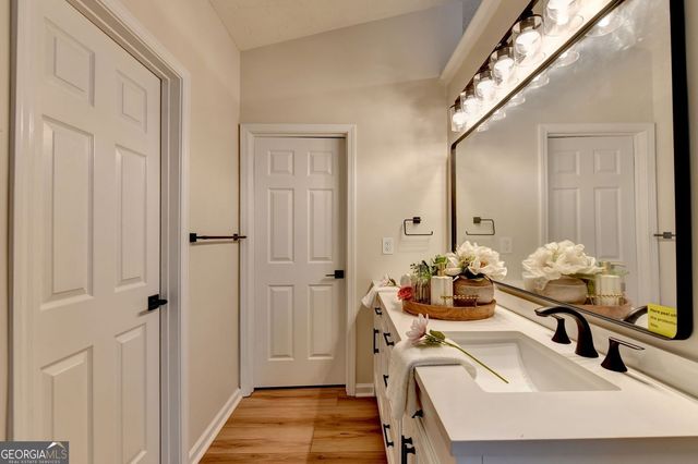 1581 Highland Bluff Court, Suwanee, GA 30024