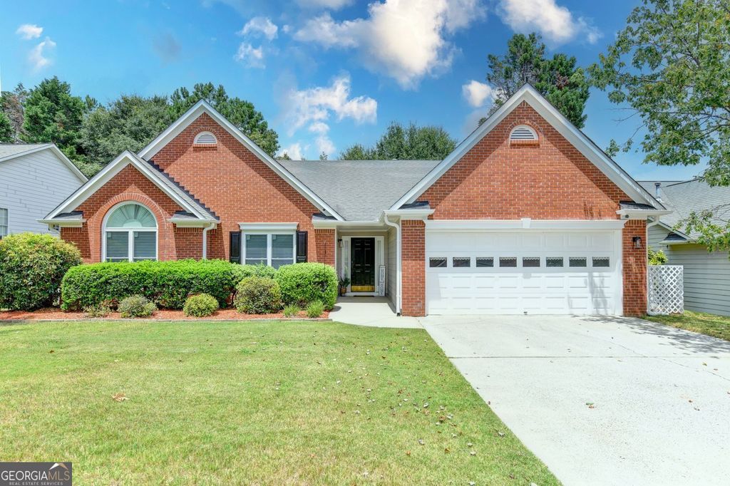 1581 Highland Bluff Court, Suwanee, GA 30024