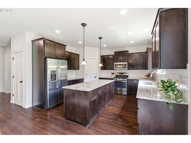 8702 Sw VALE Ct, Wilsonville, OR 97070