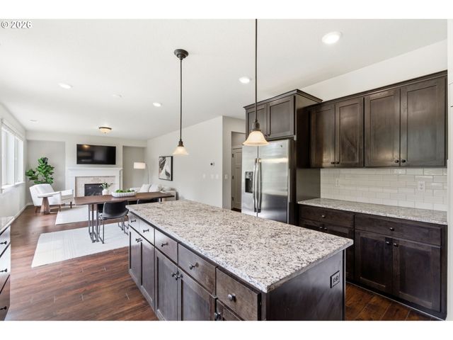 8702 Sw VALE Ct, Wilsonville, OR 97070