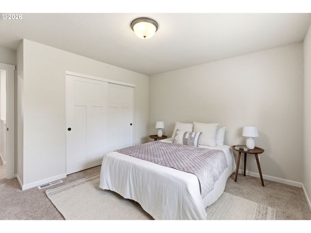 8702 Sw VALE Ct, Wilsonville, OR 97070