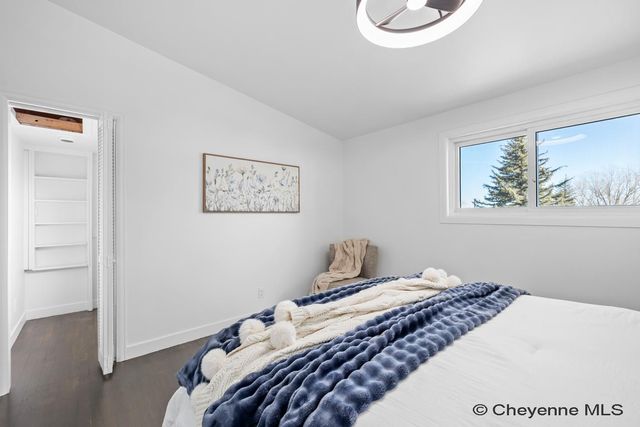 5048 REDMOND RD, Cheyenne, WY 82009