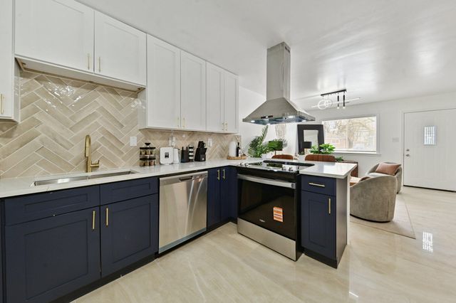 984 Stevenson Street, Gary, IN 46406