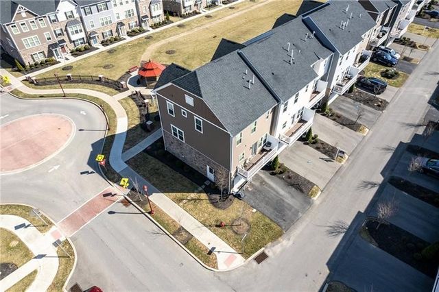 600 Amarth Lane, Cranberry Twp, PA 16066