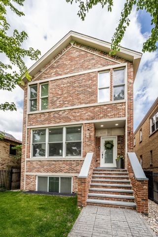 3238 N Pioneer Avenue, Chicago, IL 60634