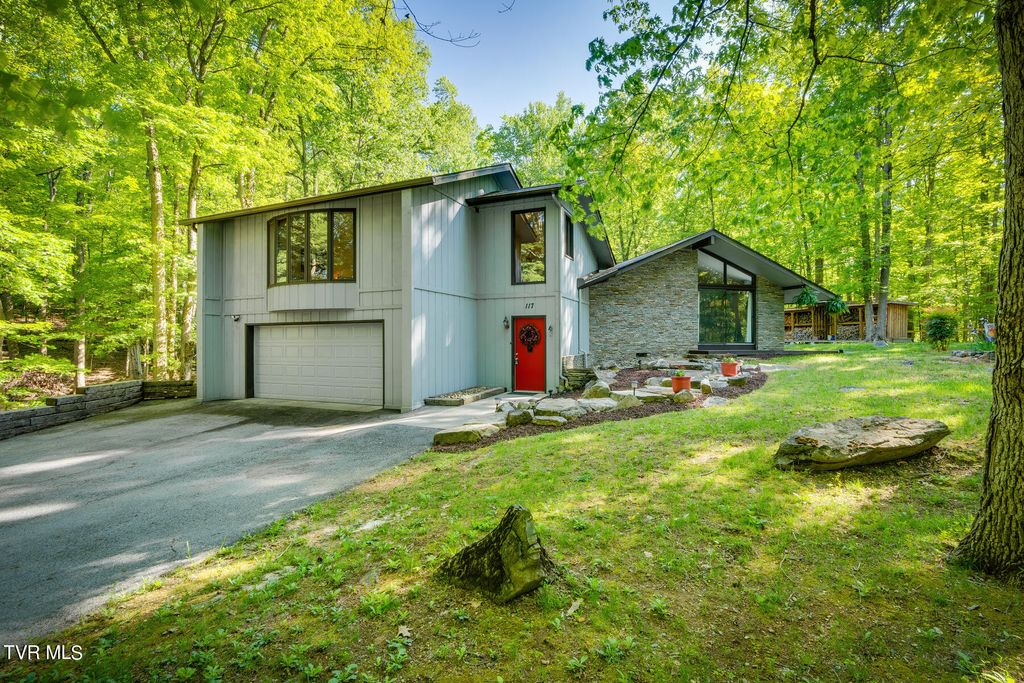 117 Lakeside Drive, Gray, TN 37615