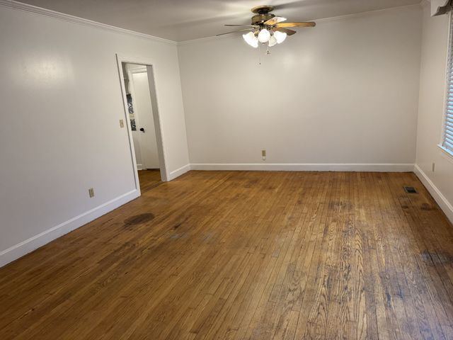 207 Elmwood Dr, Lebanon, TN 37087