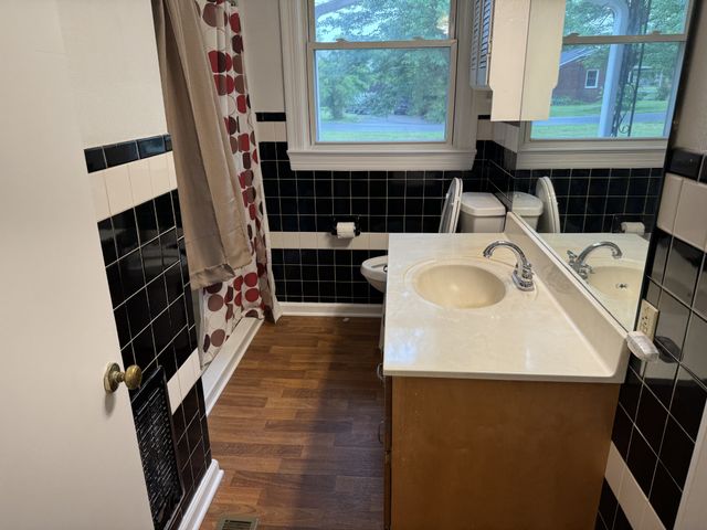 207 Elmwood Dr, Lebanon, TN 37087