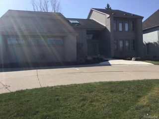 6463 ROYAL POINTE Drive, West Bloomfield Twp, MI 48322