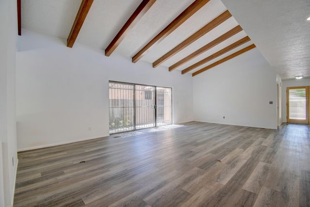 6044 Vista Campo Road NE, Albuquerque, NM 87109