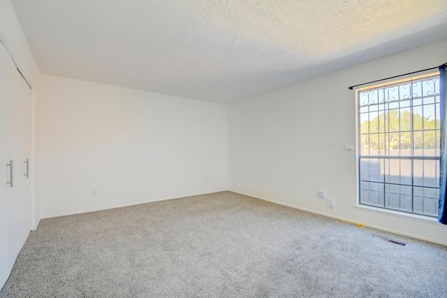 6044 Vista Campo Road NE, Albuquerque, NM 87109