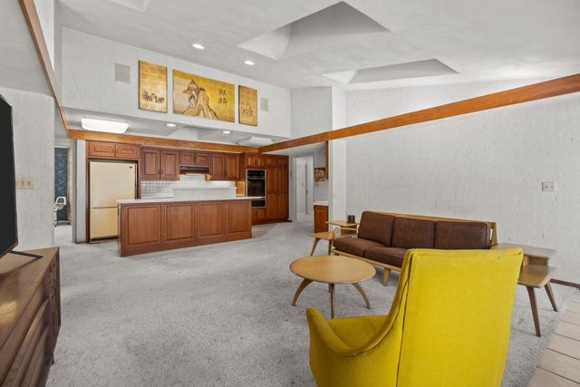 1801 N RACINE STREET, Appleton, WI 54911