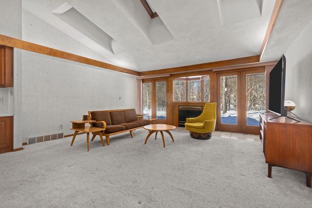 1801 N RACINE STREET, Appleton, WI 54911