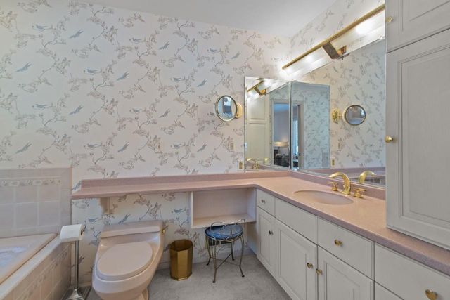 1801 N RACINE STREET, Appleton, WI 54911