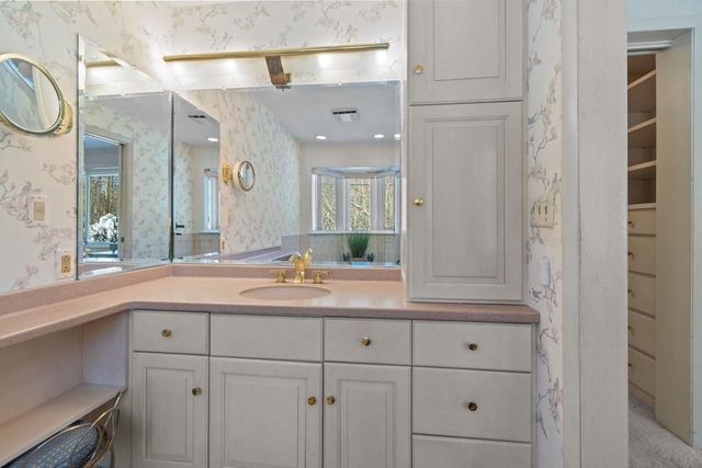 1801 N RACINE STREET, Appleton, WI 54911