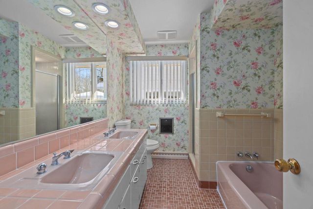 1801 N RACINE STREET, Appleton, WI 54911