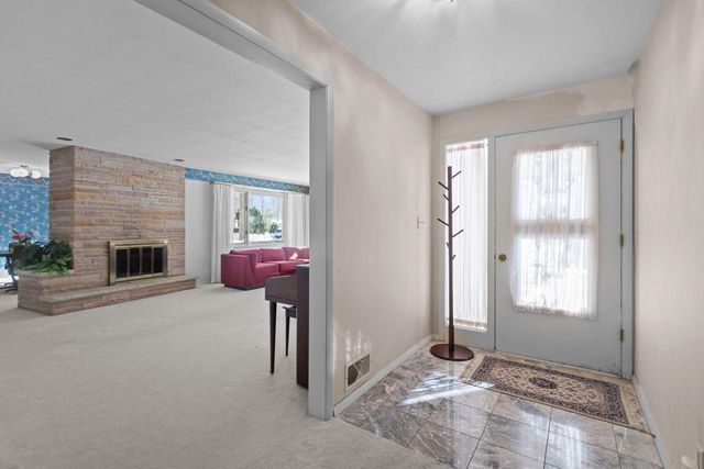 1801 N RACINE STREET, Appleton, WI 54911