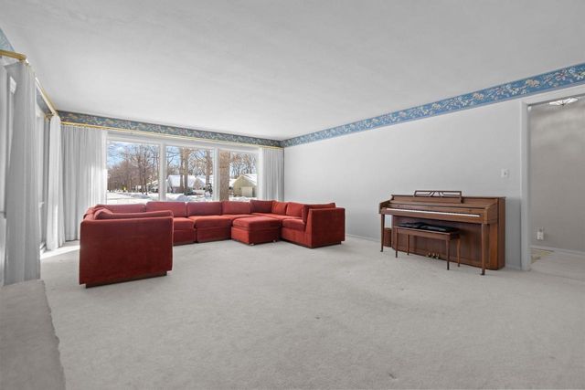 1801 N RACINE STREET, Appleton, WI 54911