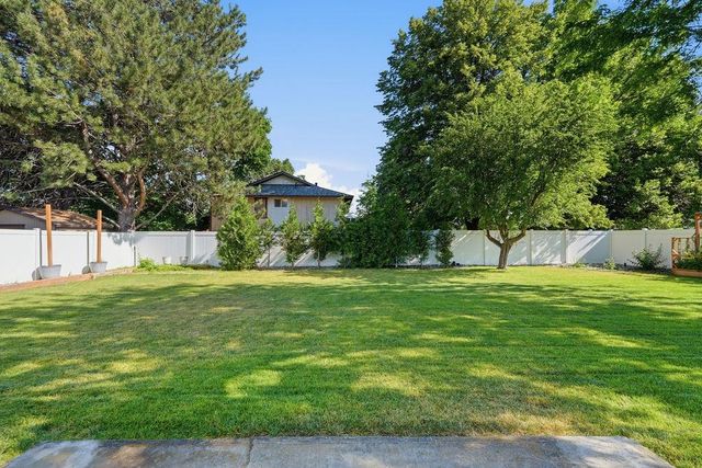 10809 E 35th Ave, Spokane Valley, WA 99206