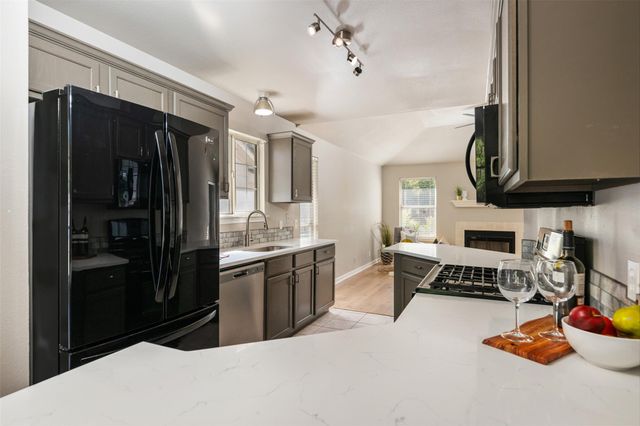 9108 Wellesley DR, Austin, TX 78754