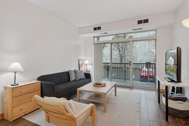 2600 University Avenue SE 105, Minneapolis, MN 55414