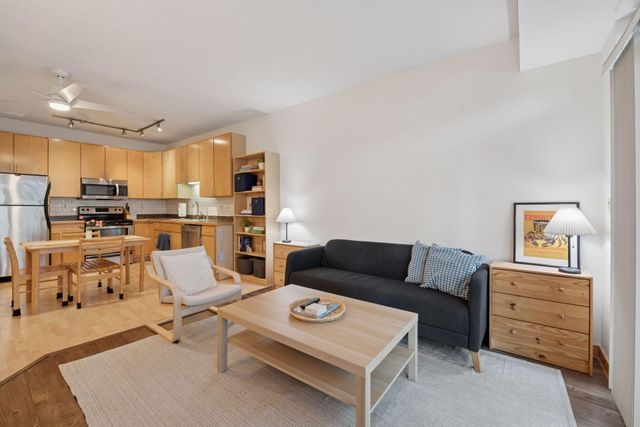 2600 University Avenue SE 105, Minneapolis, MN 55414