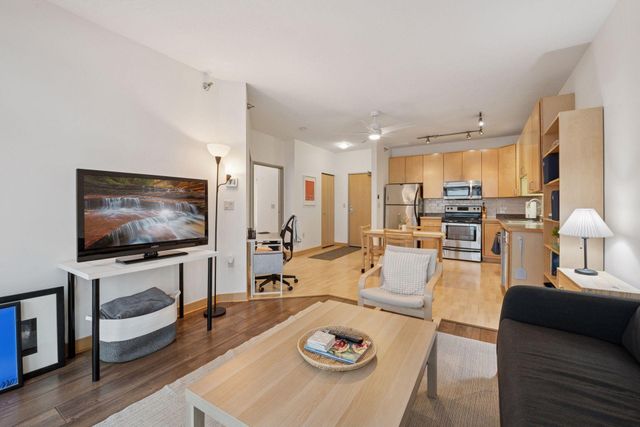 2600 University Avenue SE 105, Minneapolis, MN 55414