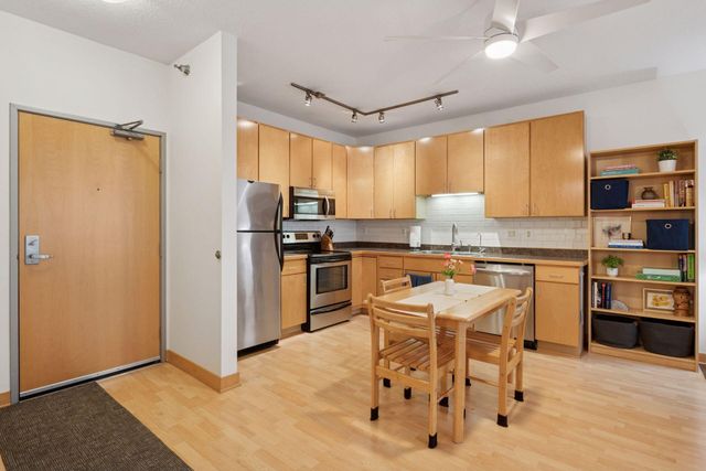 2600 University Avenue SE 105, Minneapolis, MN 55414