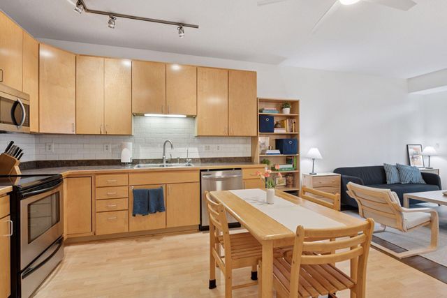 2600 University Avenue SE 105, Minneapolis, MN 55414