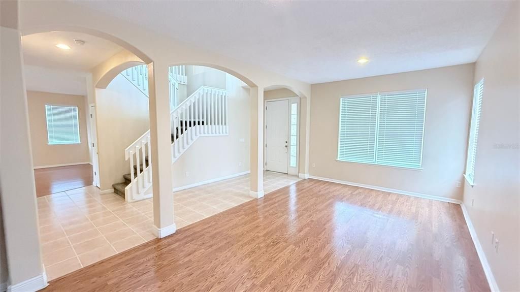 Image 3 of property listing at 2554 SAND ARBOR CIRCLE, Orlando, FL 32824