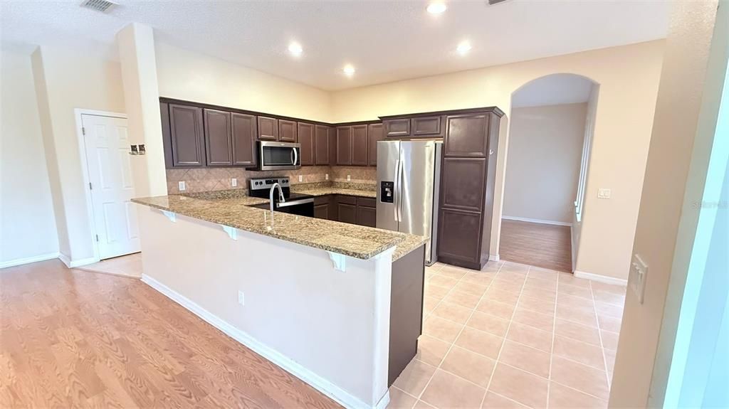 Image 9 of property listing at 2554 SAND ARBOR CIRCLE, Orlando, FL 32824