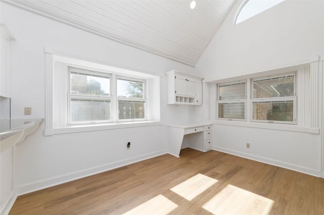 6306 Castle Lane Drive, Houston, TX 77066