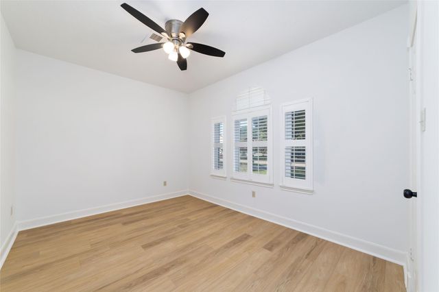 6306 Castle Lane Drive, Houston, TX 77066