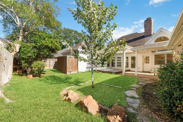 6306 Castle Lane Drive, Houston, TX 77066