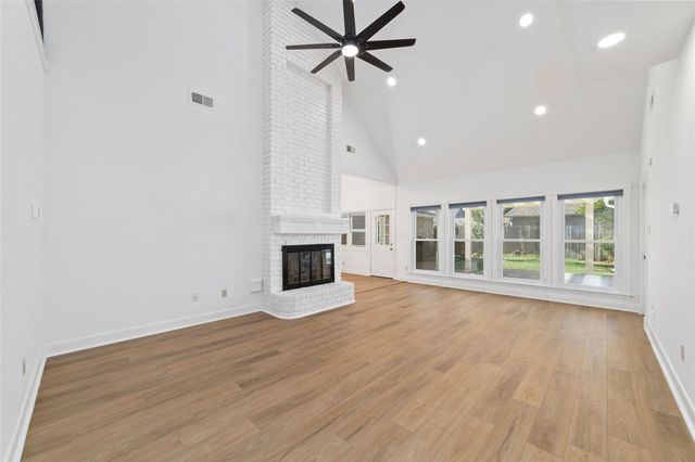 6306 Castle Lane Drive, Houston, TX 77066