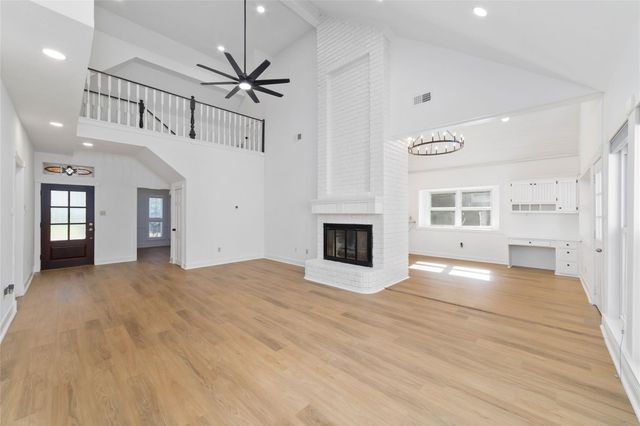 6306 Castle Lane Drive, Houston, TX 77066