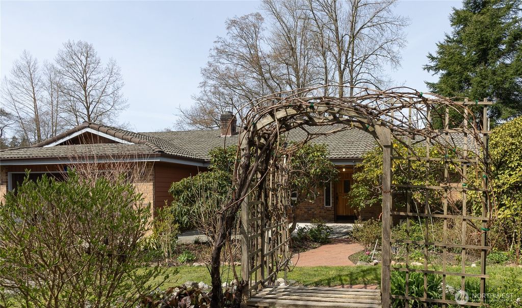 7134 Steelhead Lane, Burlington, WA 98233