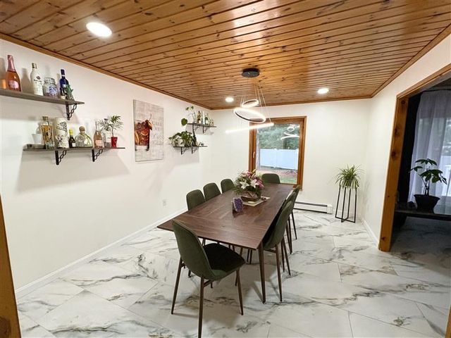 2 Pat Dr, Danvers, MA 01923